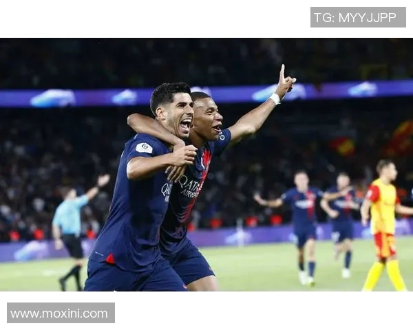 中超赛场阿森纳大胜巴黎圣日耳曼乌龙球引发争议判罚全场沸腾